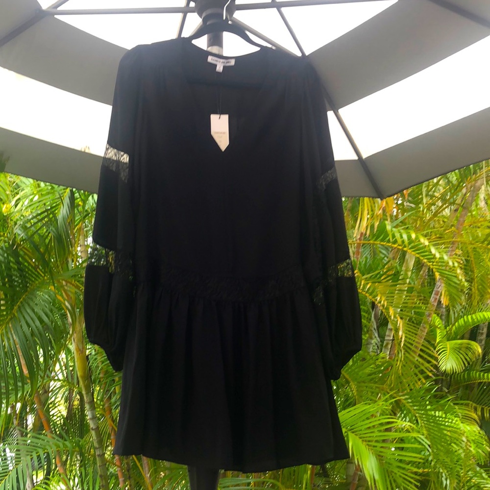 Elizabeth and James Black short black dress, Size 4